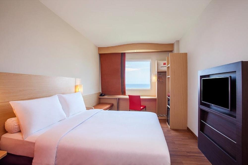 Ibis Manado City Center Boulevard Экстерьер фото