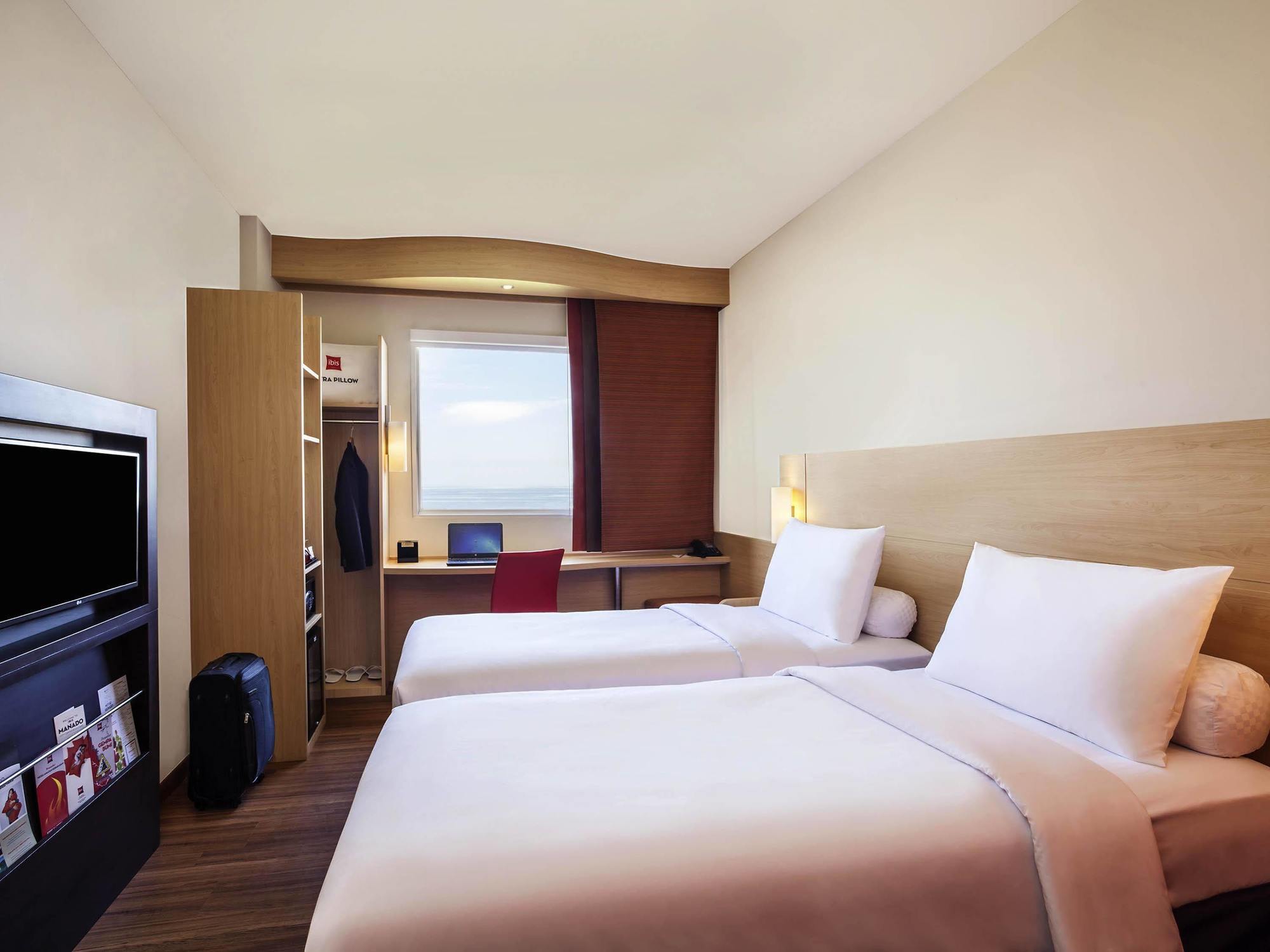 Ibis Manado City Center Boulevard Экстерьер фото